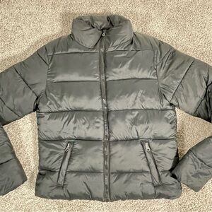 Women/Junior Black Puffer Jacket
